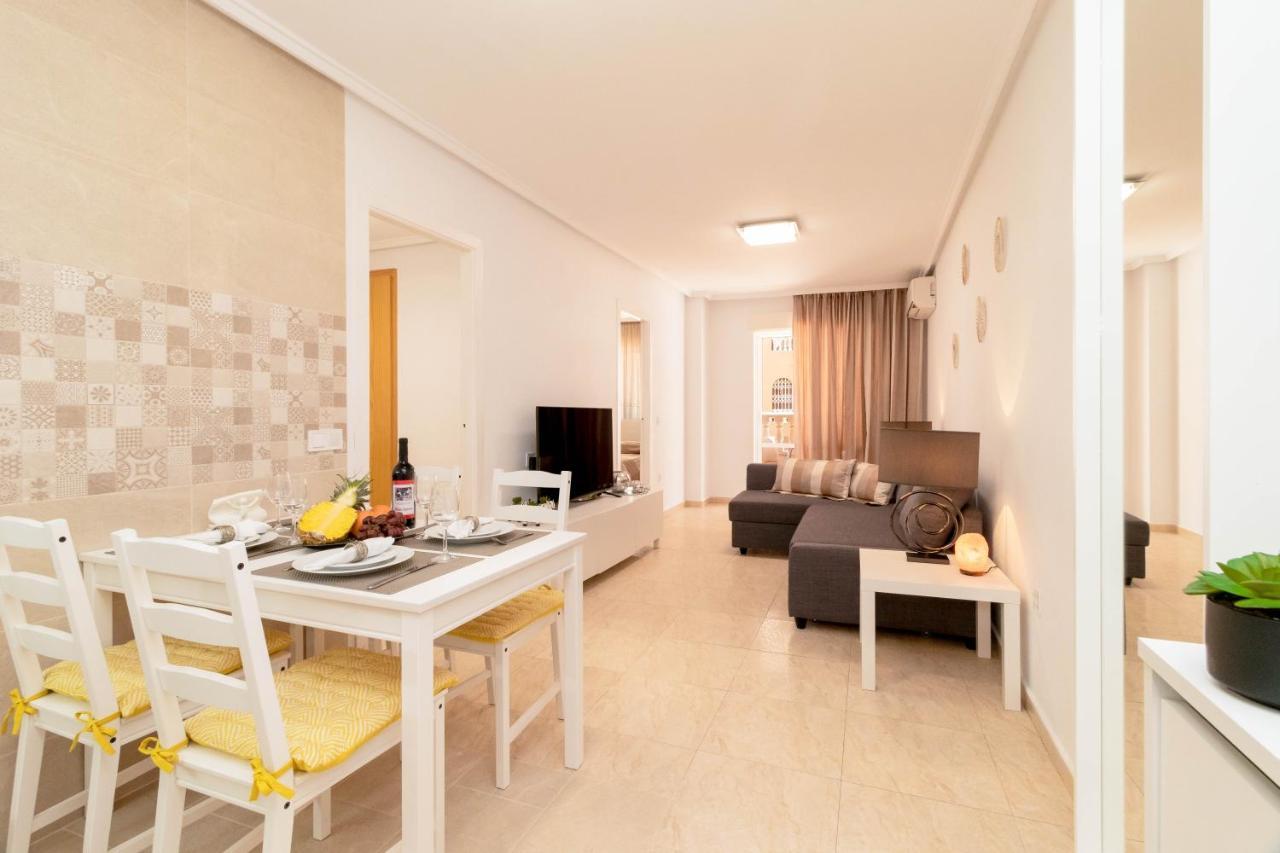 Apartamento Asta Apartman Torrevieja Kültér fotó
