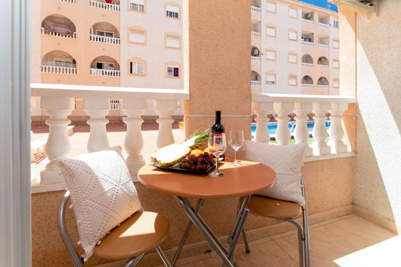 Apartamento Asta Apartman Torrevieja Kültér fotó