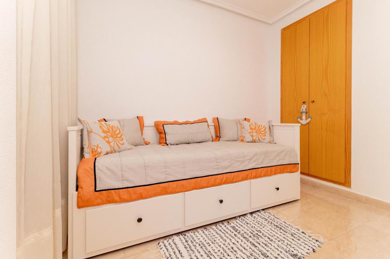 Apartamento Asta Apartman Torrevieja Kültér fotó