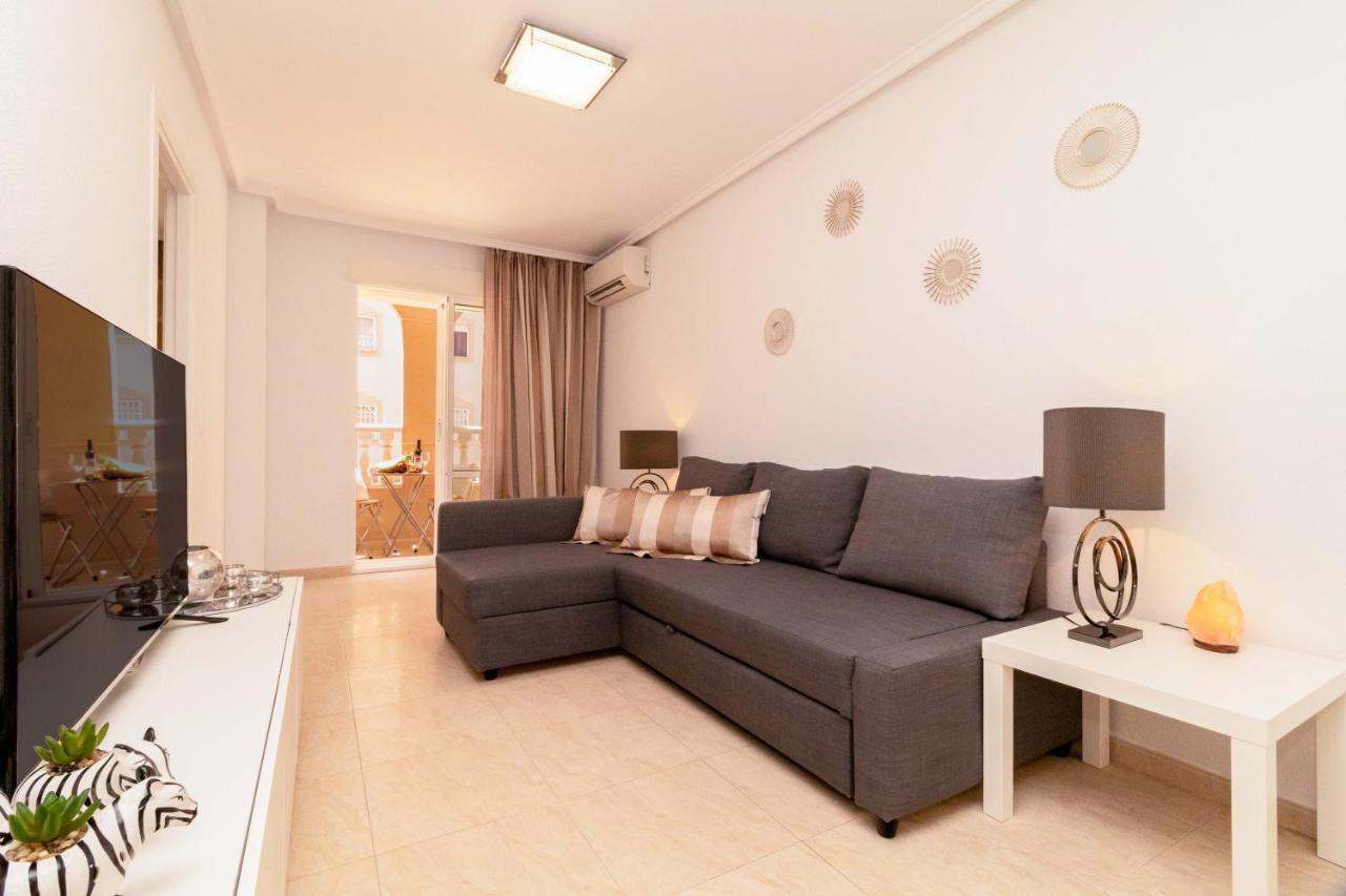Apartamento Asta Apartman Torrevieja Kültér fotó
