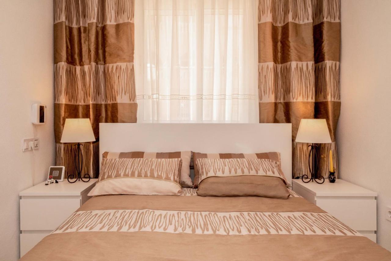 Apartamento Asta Apartman Torrevieja Kültér fotó