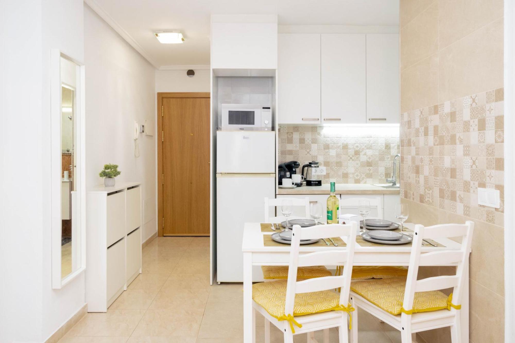 Apartamento Asta Apartman Torrevieja Kültér fotó